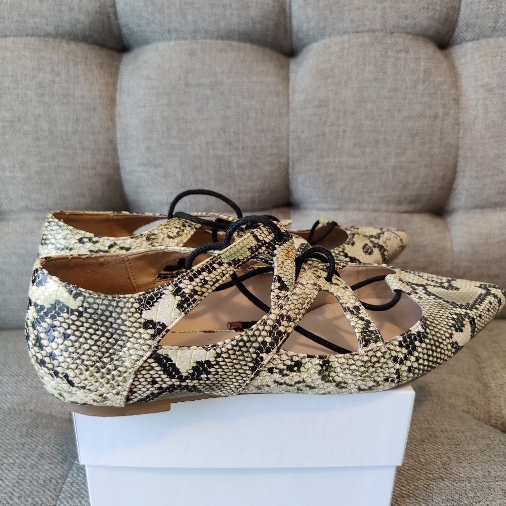 TOPSHOP Python Lace-up Flats - Picture 4 of 6